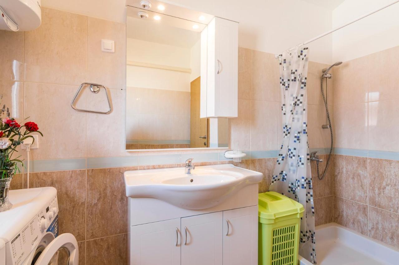 Apartman Safija 1985